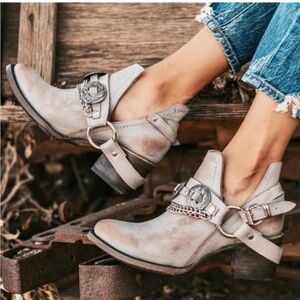 Freebird NEW Mystic Gray Leather Harness Ankle Boots With Chain & Concho Sz 9